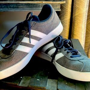 Adidas sneakers. Size 8.5